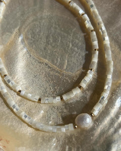 Island necklace - Mother of Pearl & freshwater pearl