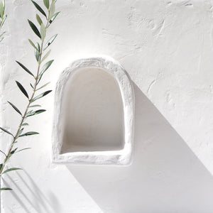 Arch wall altar